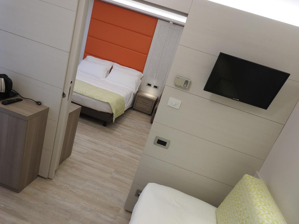 Hotel Zurigo Вараце Екстериор снимка