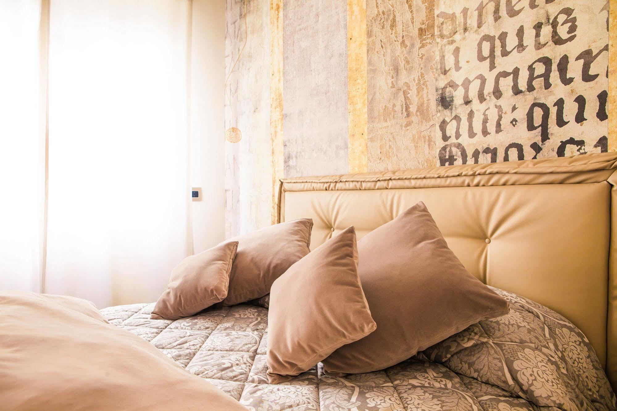 Hotel Zurigo Вараце Екстериор снимка